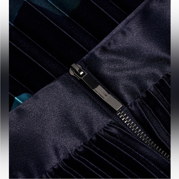 Ted Baker Blue Izmir Pleated Midi Skirt Floral $295 Size 0 XS Satin - Picture 4 of 16